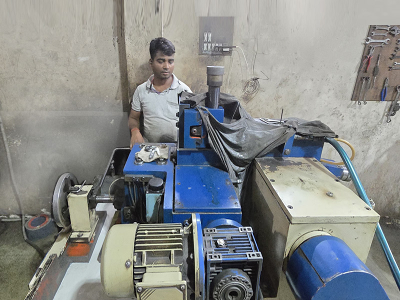 Engine Valve Grinding Machne